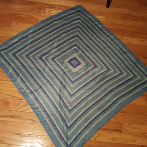 Large scarf sea colors